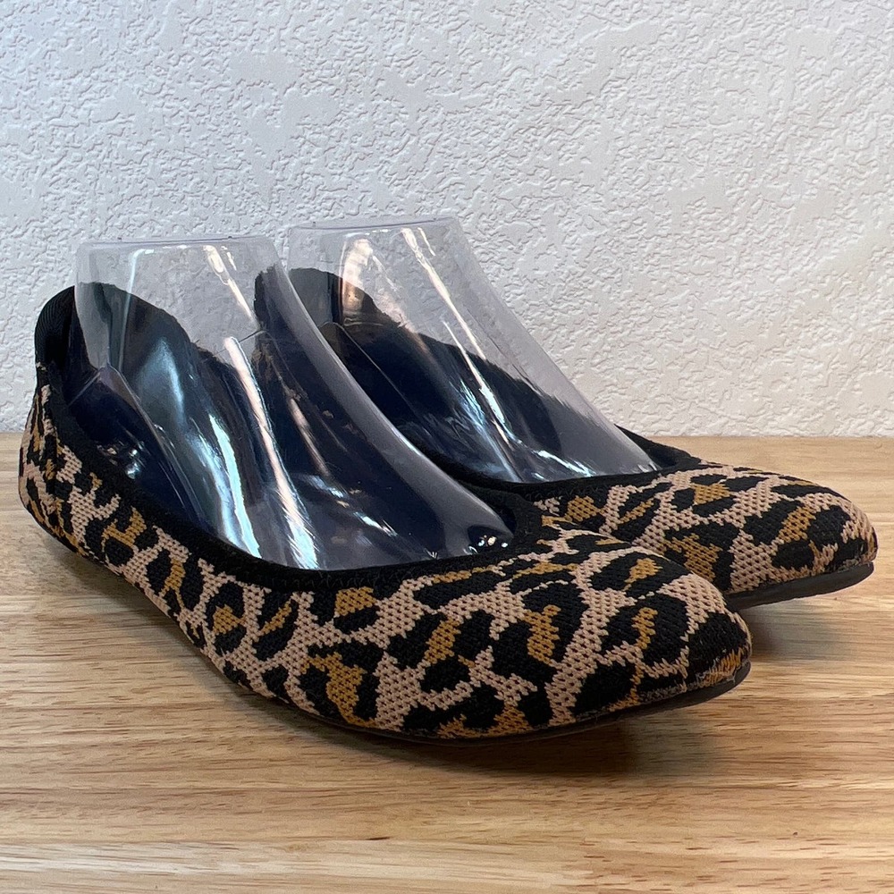AK SPORT Anne Klein animal print flats size 9